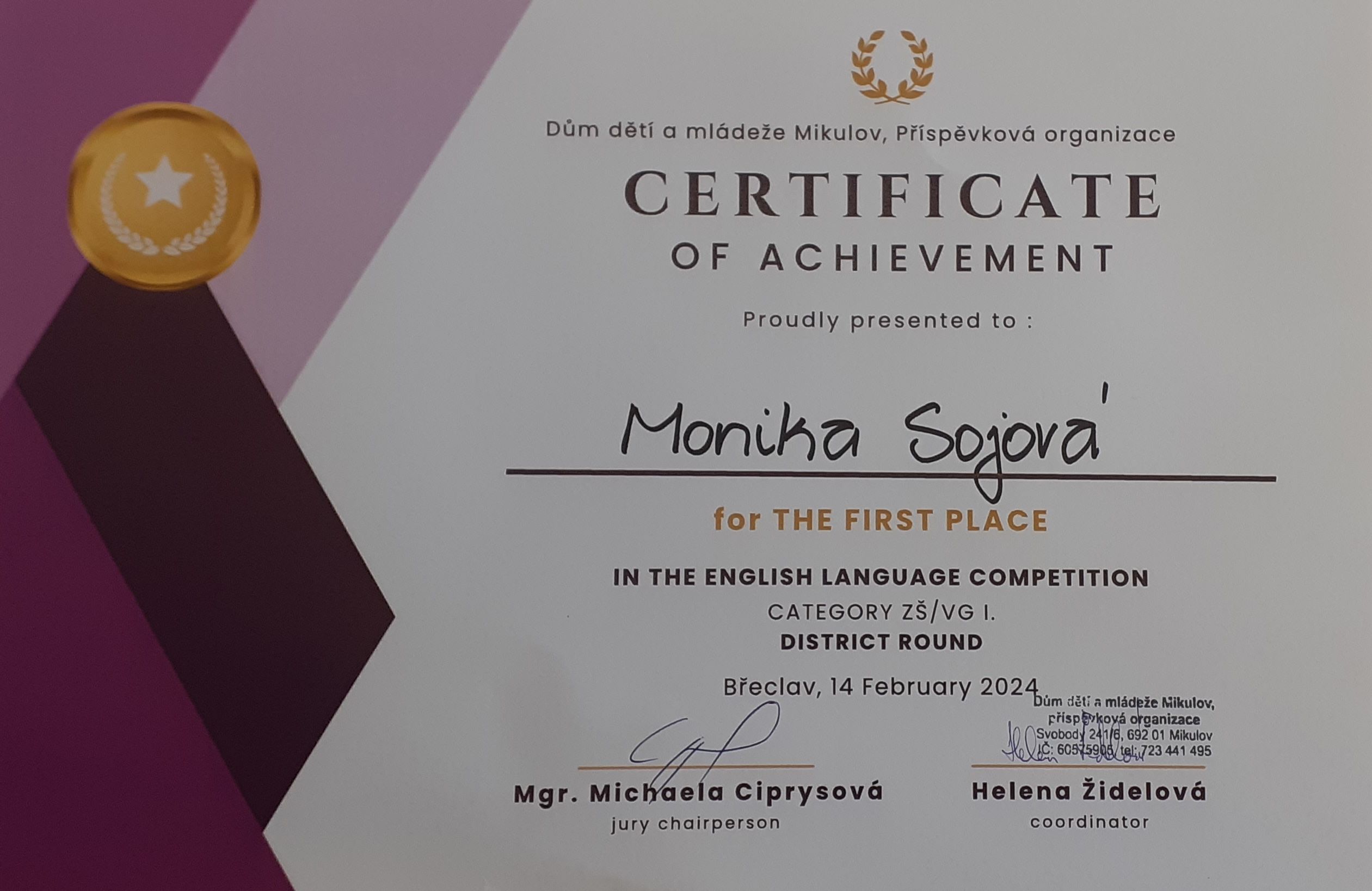 Naše studentka vyhrála okresní kolo anglické soutěže