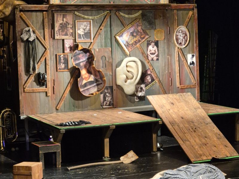 7.A & Hamlet on the Road