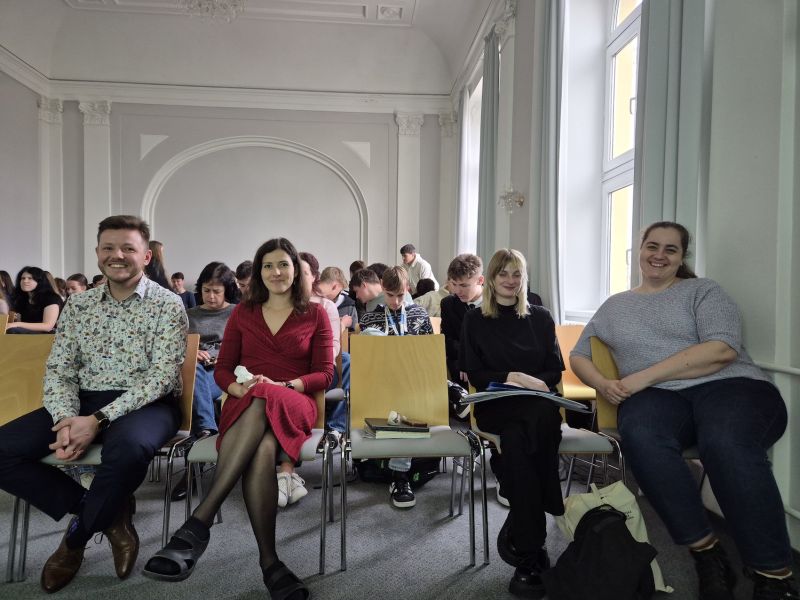 Den poezie na gymnáziu