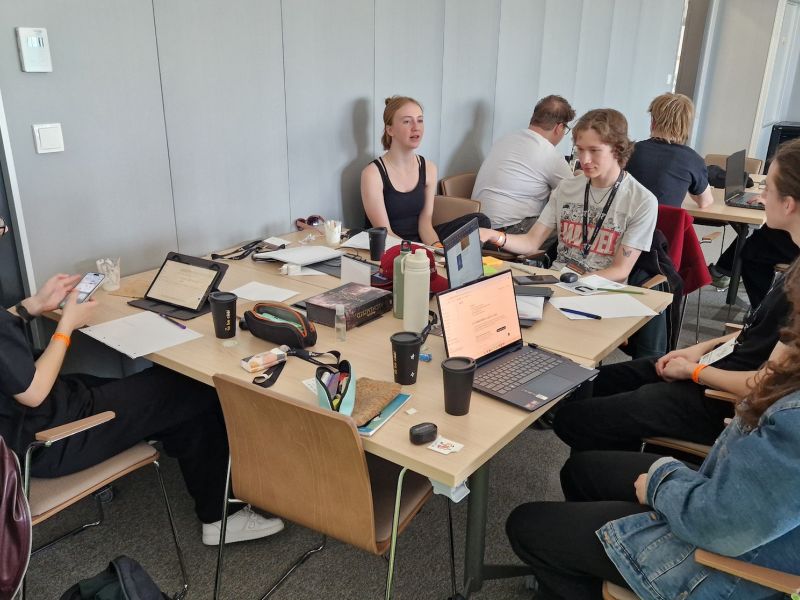 24 hodin non-stop inovací: Naši studenti bojovali na celorepublikovém HackaTEENu v Brně!