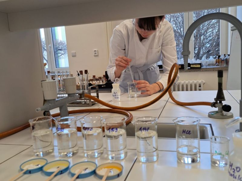 Eva Sýkorová 1. v okresním kole chemické olympiády