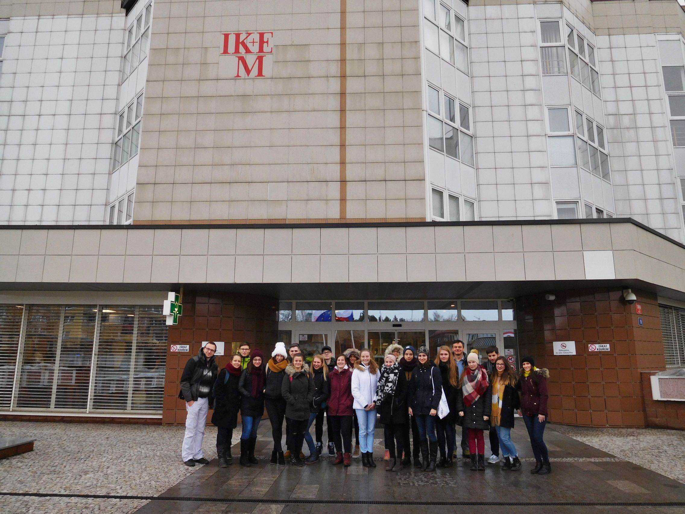 Návštěva studentů biologie v IKEMu