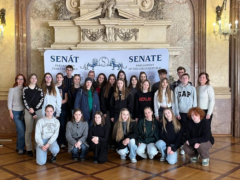 Kvarta se seznamuje s ústavními institucemi