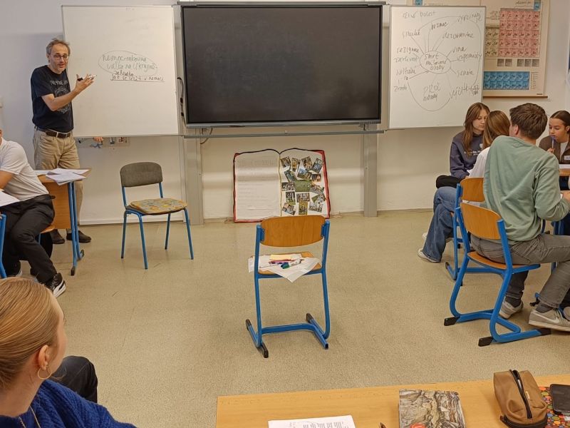 Den poezie na gymnáziu