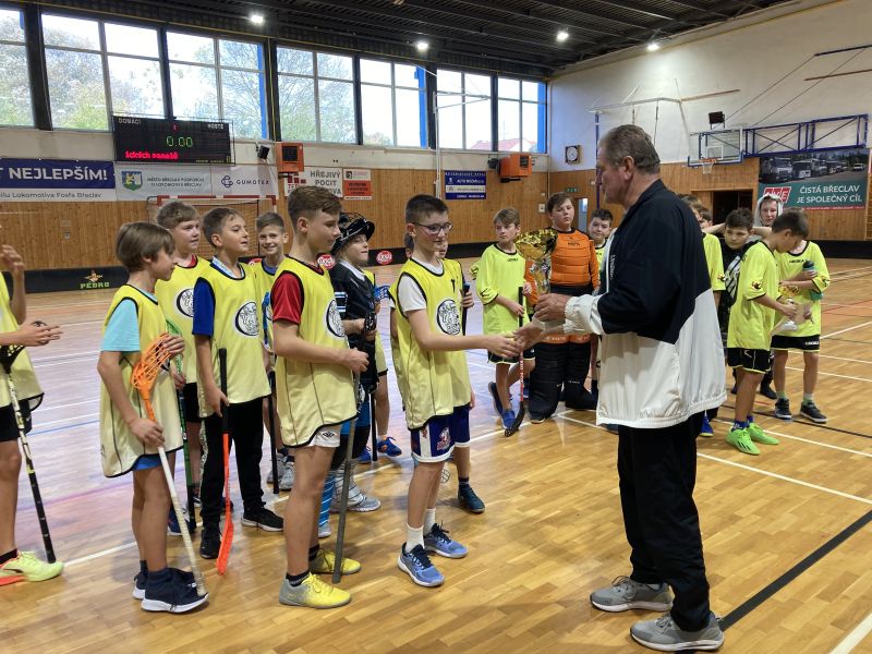 Naši nejmladší vítězí ve florbalu
