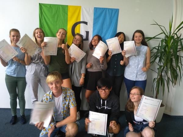 Úspěšní kandidáti zkoušek Cambridge