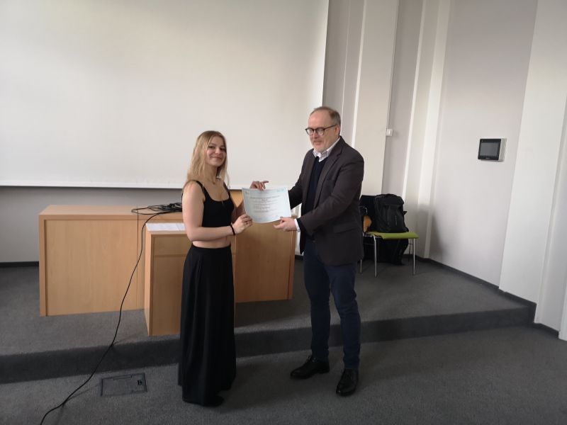 Maturanti uspěli ve zkoušce z francouzštiny