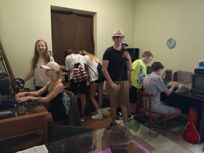 Tercie prozkoumává příhraničí