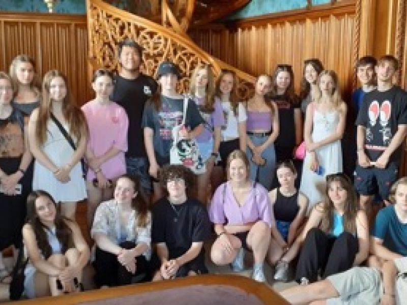 Letem lednickým světem aneb Procházka několika světadíly