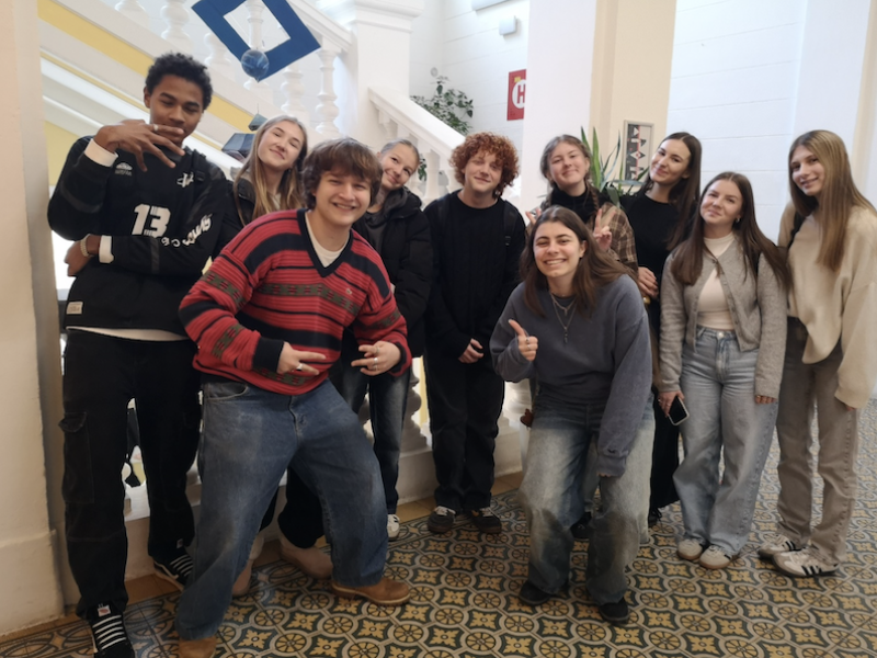 Rodilí mluvčí pomáhají s výukou němčiny