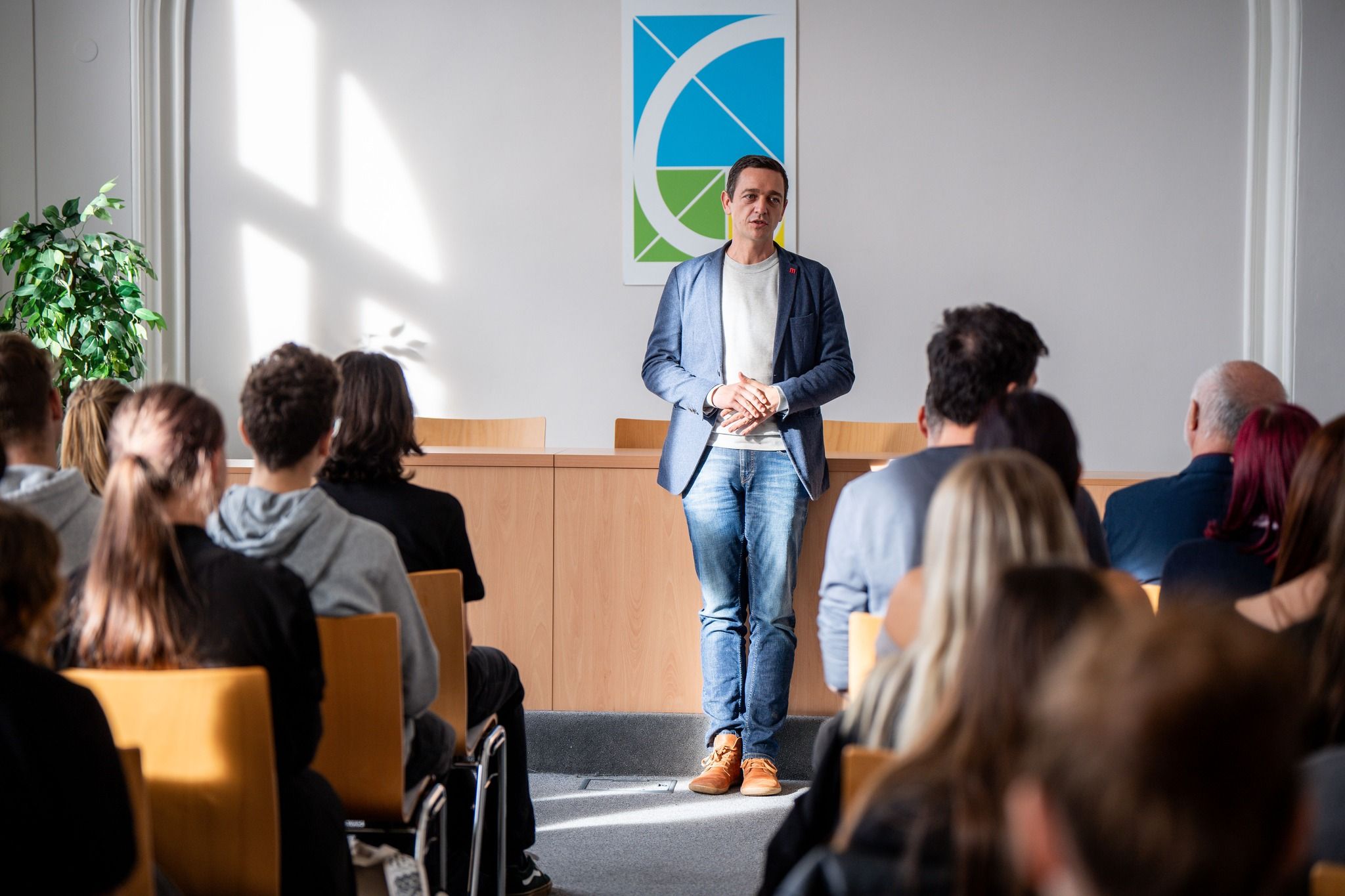 Povídání studentů s hejtmanem Janem Grolichem