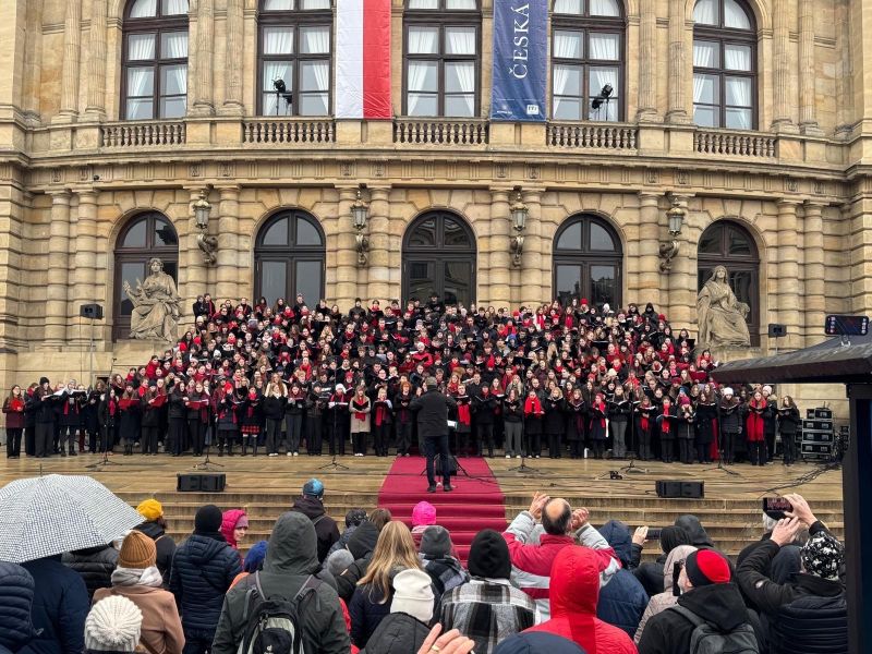 Sbor Polyfonia zpíval Mši míru v Praze